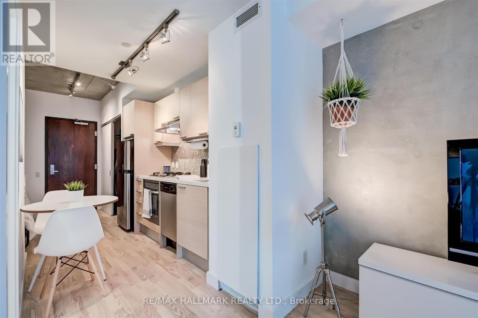 406 - 25 Oxley Street, Toronto (Waterfront Communities), Ontario  M5V 2J5 - Photo 7 - C12217824
