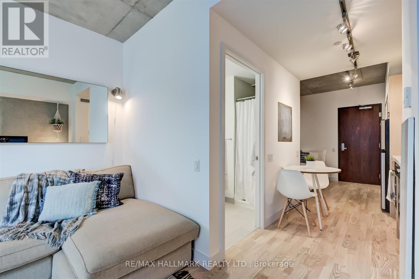 406 - 25 Oxley Street, Toronto (Waterfront Communities), Ontario  M5V 2J5 - Photo 8 - C12217824