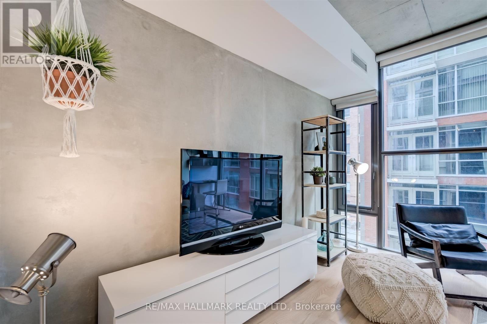 406 - 25 Oxley Street, Toronto (Waterfront Communities), Ontario  M5V 2J5 - Photo 9 - C12217824
