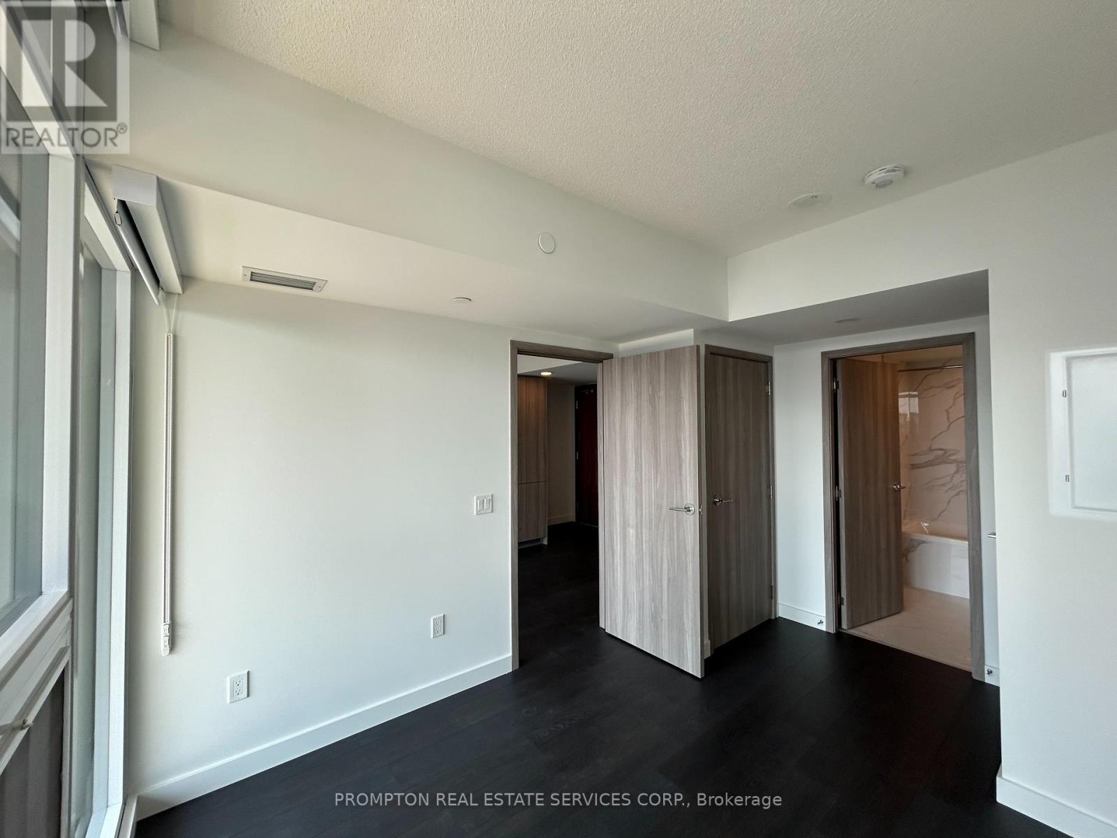 3701 - 3 Concord Cityplace Way, Toronto (Waterfront Communities), Ontario  M5V 0X4 - Photo 11 - C12217830