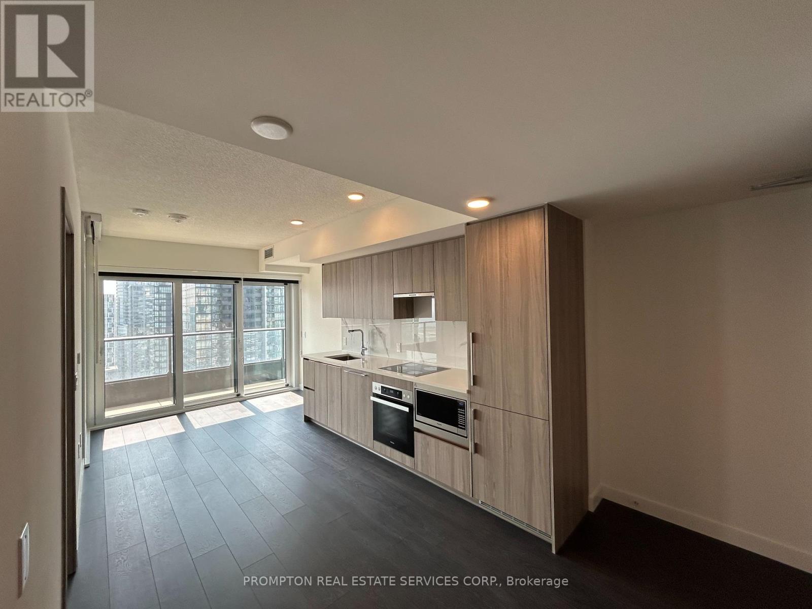 3701 - 3 Concord Cityplace Way, Toronto (Waterfront Communities), Ontario  M5V 0X4 - Photo 12 - C12217830
