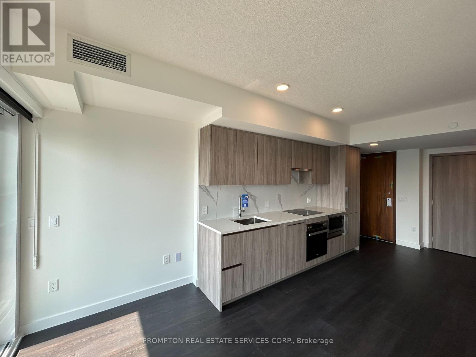 3701 - 3 Concord Cityplace Way, Toronto (Waterfront Communities), Ontario  M5V 0X4 - Photo 13 - C12217830