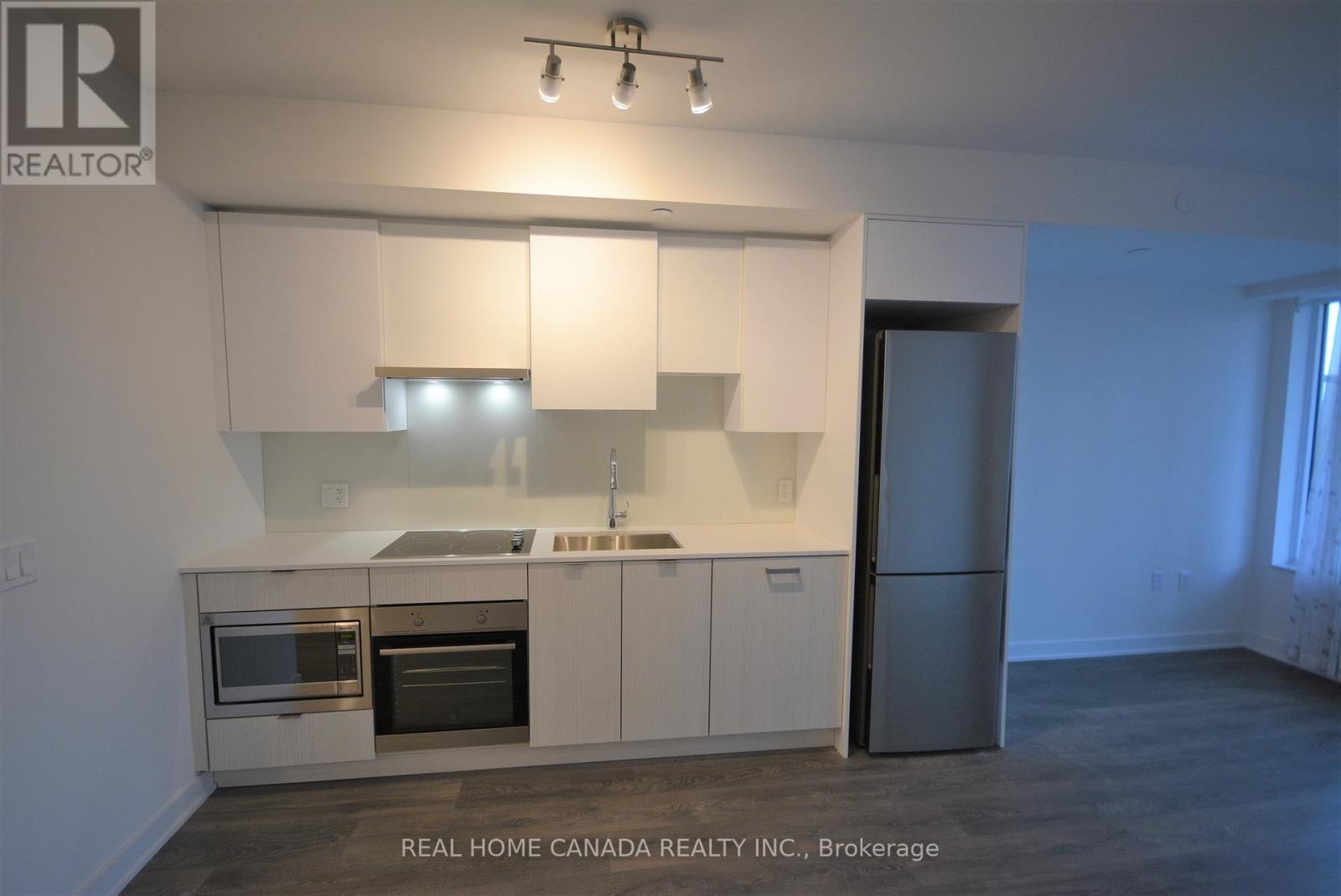 2105 - 195 Redpath Avenue, Toronto, Ontario  M4P 0E4 - Photo 3 - C12217832