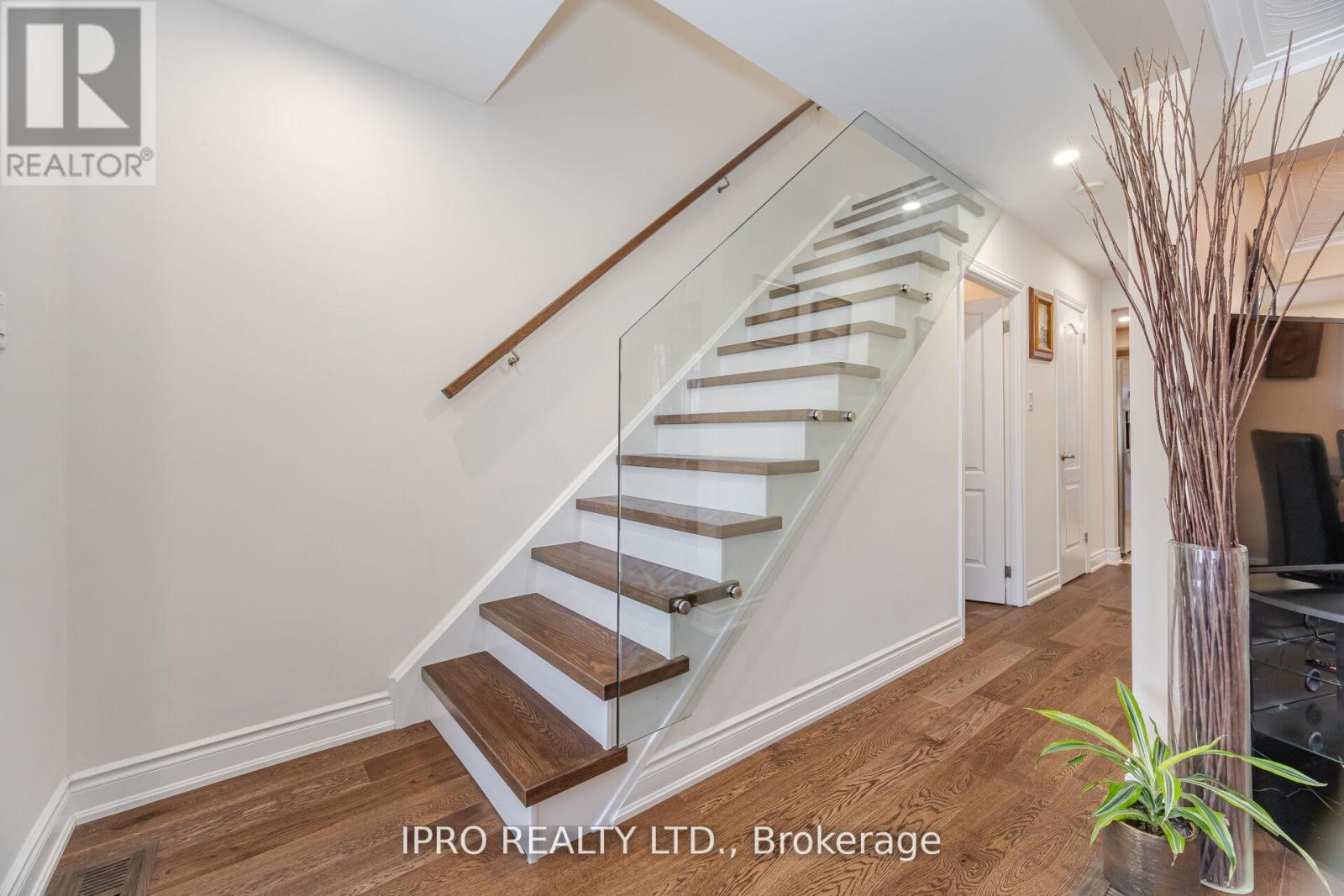 469 St Johns Road, Toronto, Ontario  M6S 2L4 - Photo 10 - W12159930