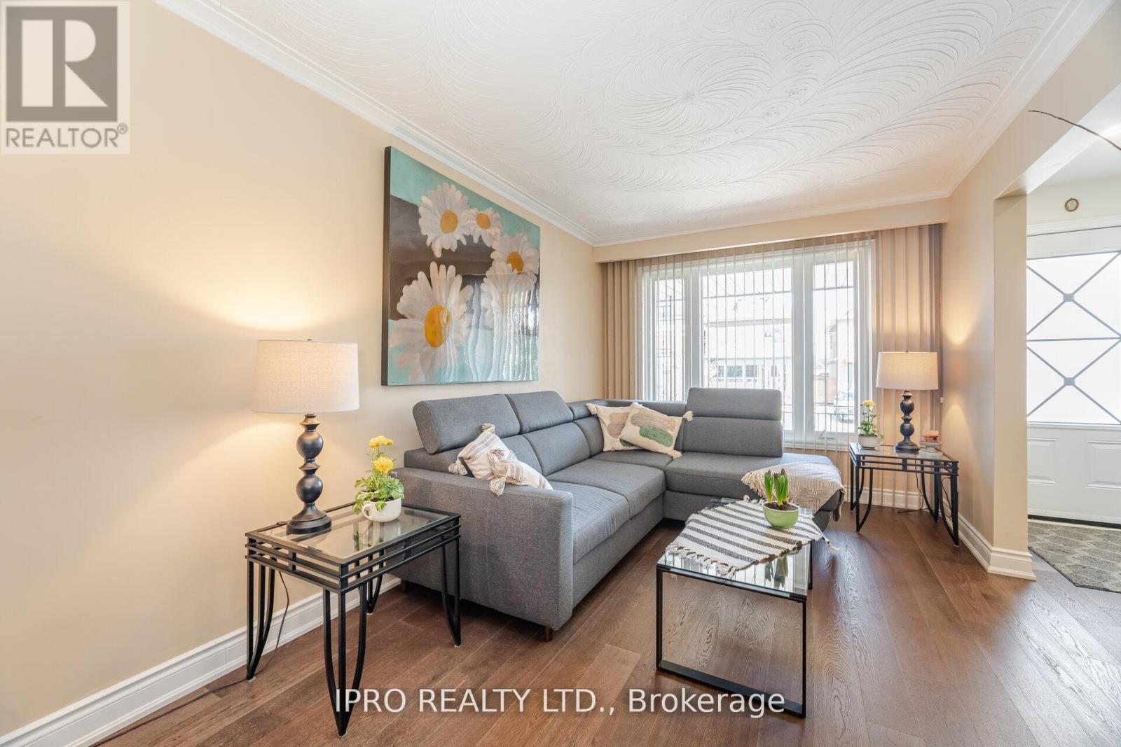 469 St Johns Road, Toronto, Ontario  M6S 2L4 - Photo 3 - W12159930