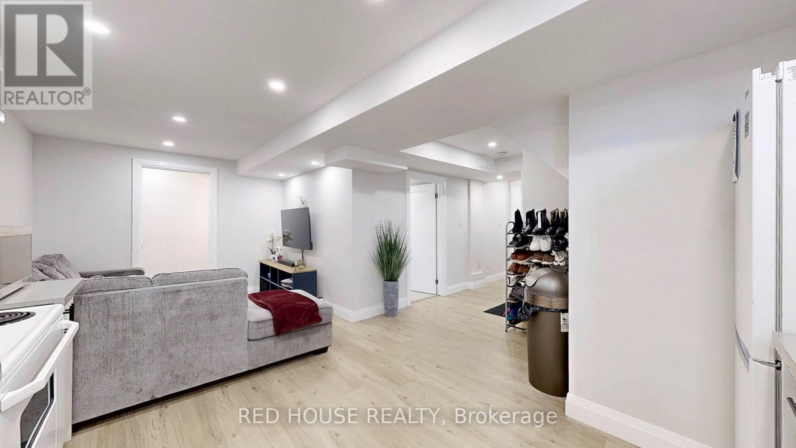 106 Bologna Road, Vaughan, Ontario  L4H 2M7 - Photo 37 - N12217800