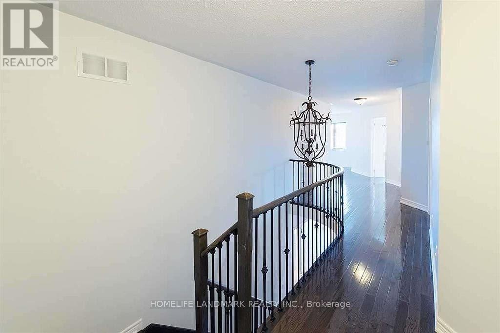 Upper - 221 Tonner Crescent, Aurora, Ontario  L4G 7T6 - Photo 16 - N12217810