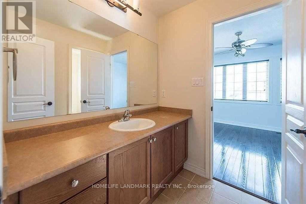 Upper - 221 Tonner Crescent, Aurora, Ontario  L4G 7T6 - Photo 33 - N12217810