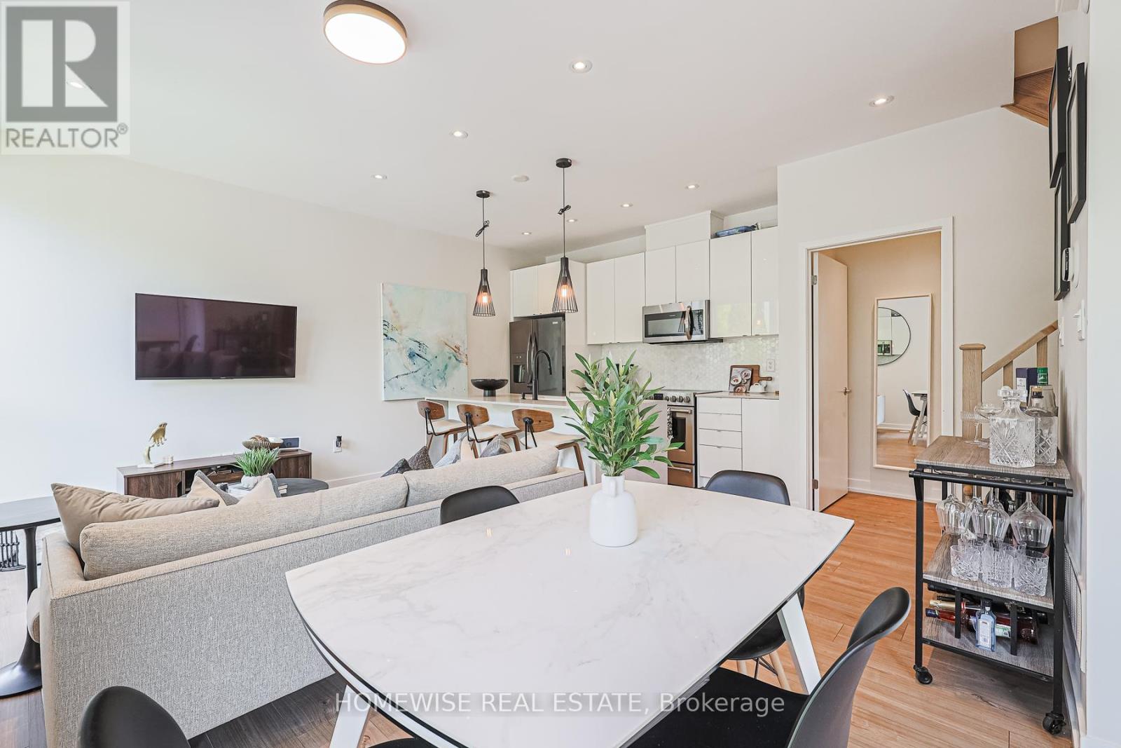 Th3 - 39 Florence Street, Toronto (Little Portugal), Ontario  M6K 1P4 - Photo 2 - C12217514