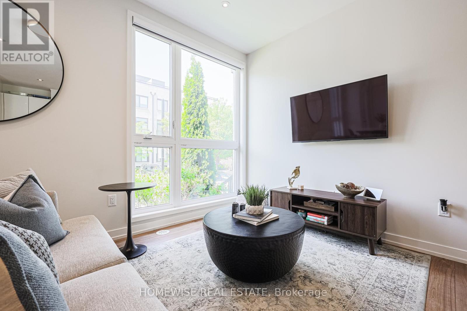 Th3 - 39 Florence Street, Toronto (Little Portugal), Ontario  M6K 1P4 - Photo 8 - C12217514