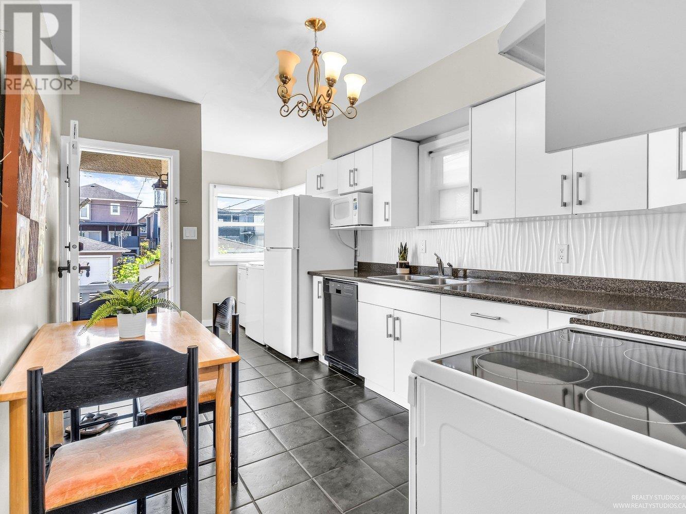 1032 E 49th Avenue, Vancouver, British Columbia  V5W 2H8 - Photo 8 - R3014680