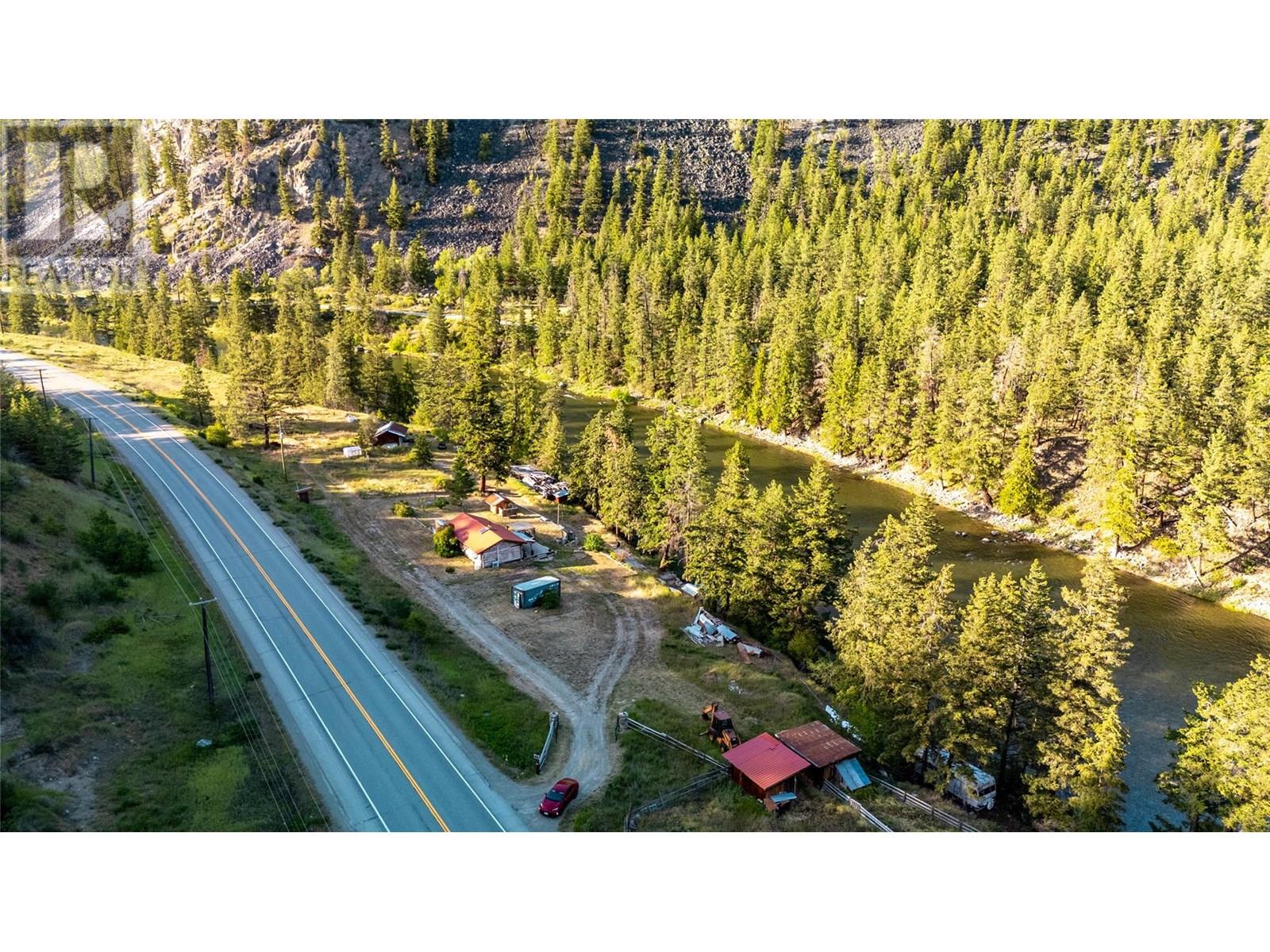1840 Highway 3, Princeton, British Columbia  V0X 1W0 - Photo 3 - 10351607