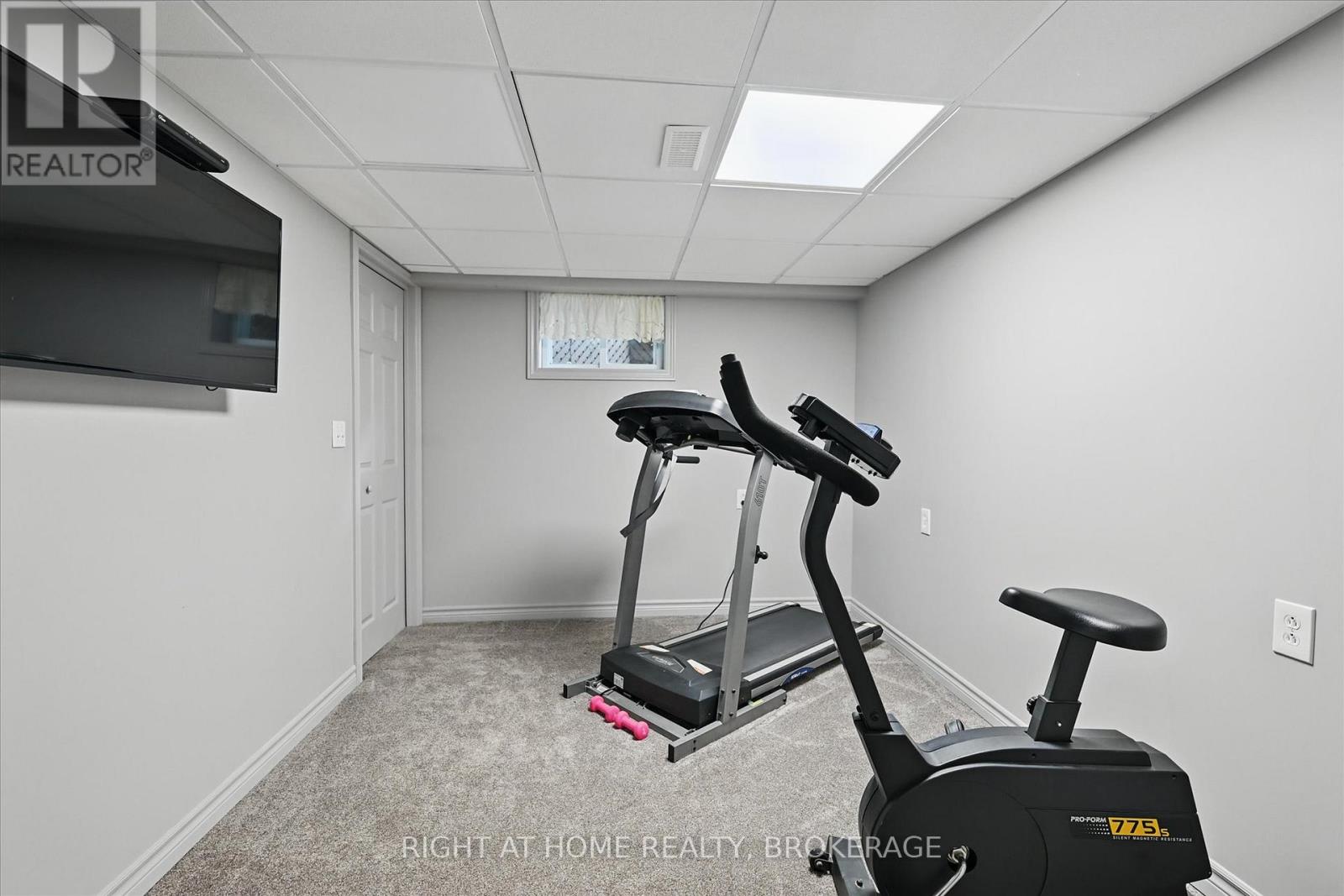 253 Nakoma Road, Hamilton, Ontario  L9G 1S8 - Photo 28 - X12217815