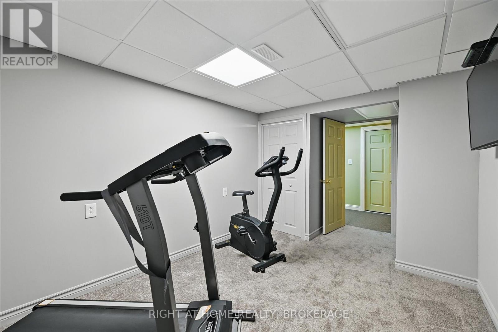 253 Nakoma Road, Hamilton, Ontario  L9G 1S8 - Photo 29 - X12217815
