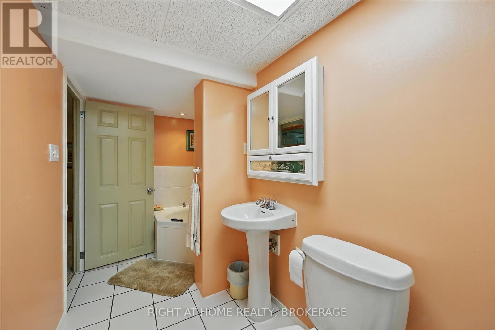 253 Nakoma Road, Hamilton, Ontario  L9G 1S8 - Photo 33 - X12217815