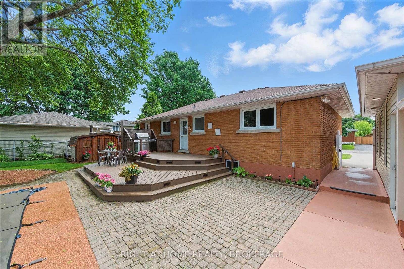 253 Nakoma Road, Hamilton, Ontario  L9G 1S8 - Photo 34 - X12217815