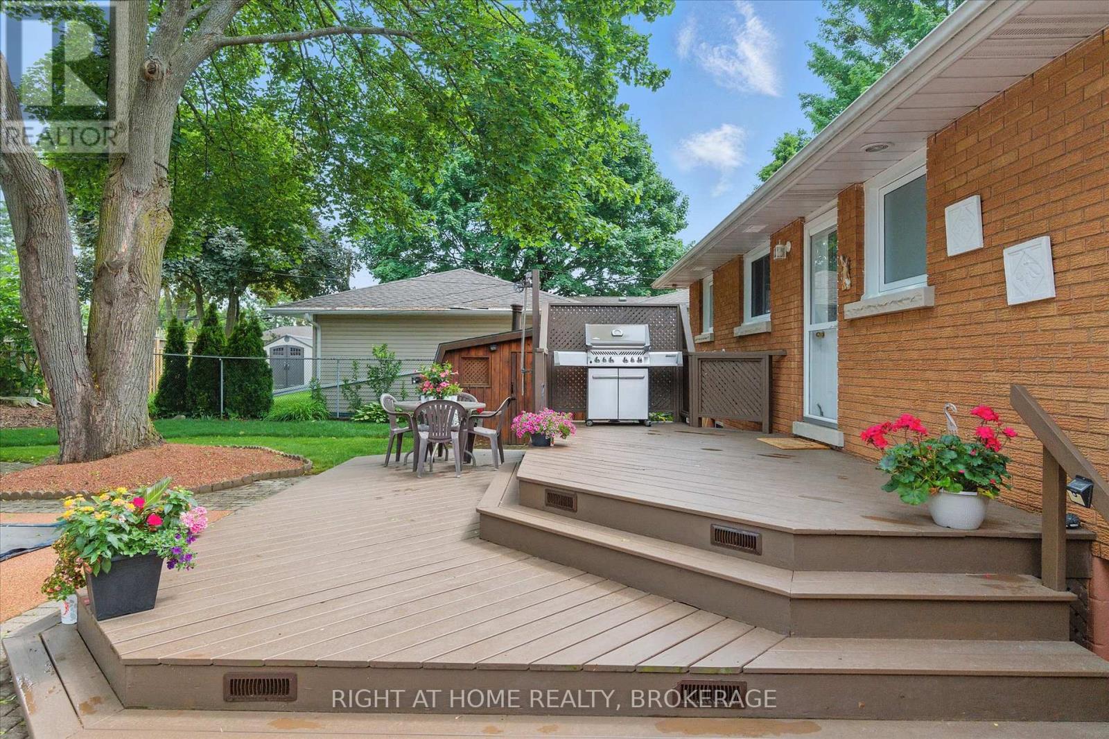 253 Nakoma Road, Hamilton, Ontario  L9G 1S8 - Photo 36 - X12217815