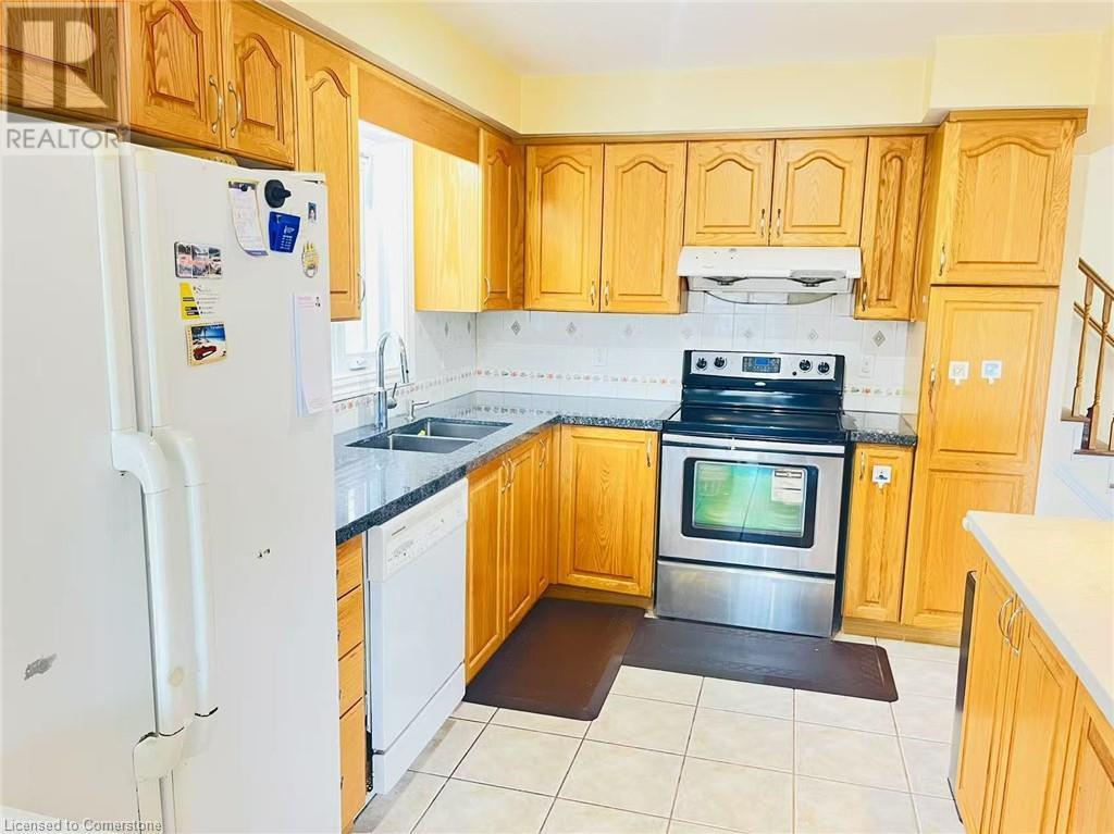 136 Hidden Creek Drive, Kitchener, Ontario  N2N 3N7 - Photo 6 - 40740924