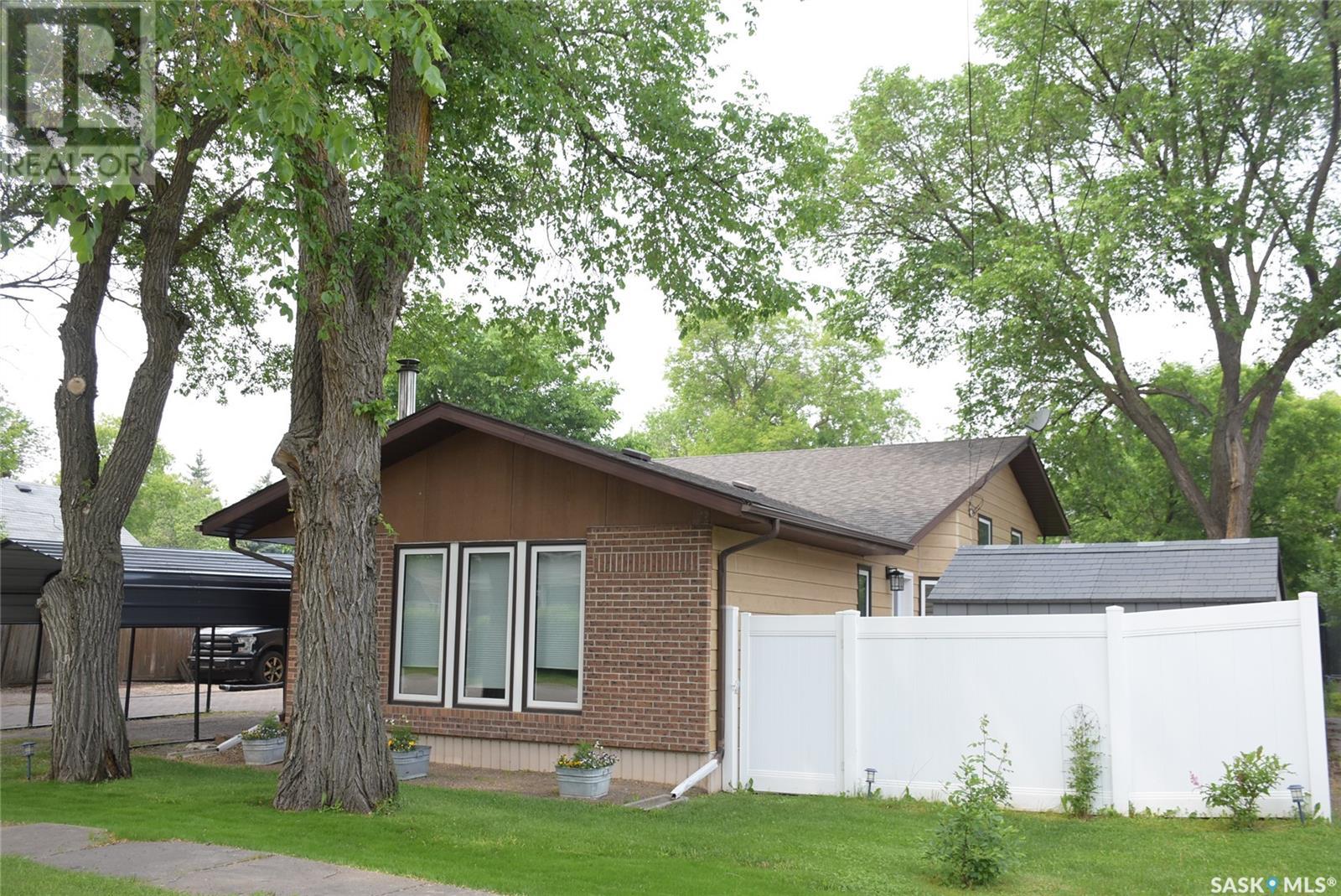 119 Dewdney Street, Indian Head, Saskatchewan  S0G 2K0 - Photo 2 - SK004427