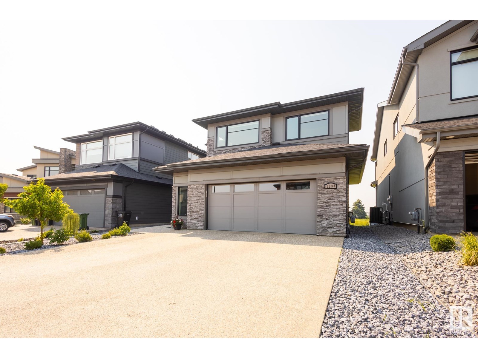1538 Howes Place Sw, Edmonton, Alberta  T6W 5B9 - Photo 2 - E4425931
