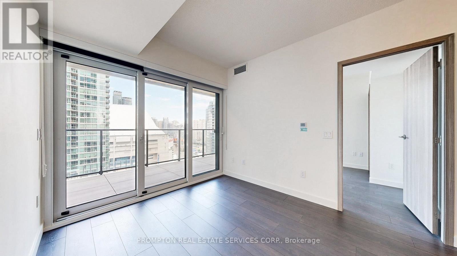 4309 - 3 Concord Cityplace Way, Toronto, Ontario  M5V 0X3 - Photo 12 - C12217859