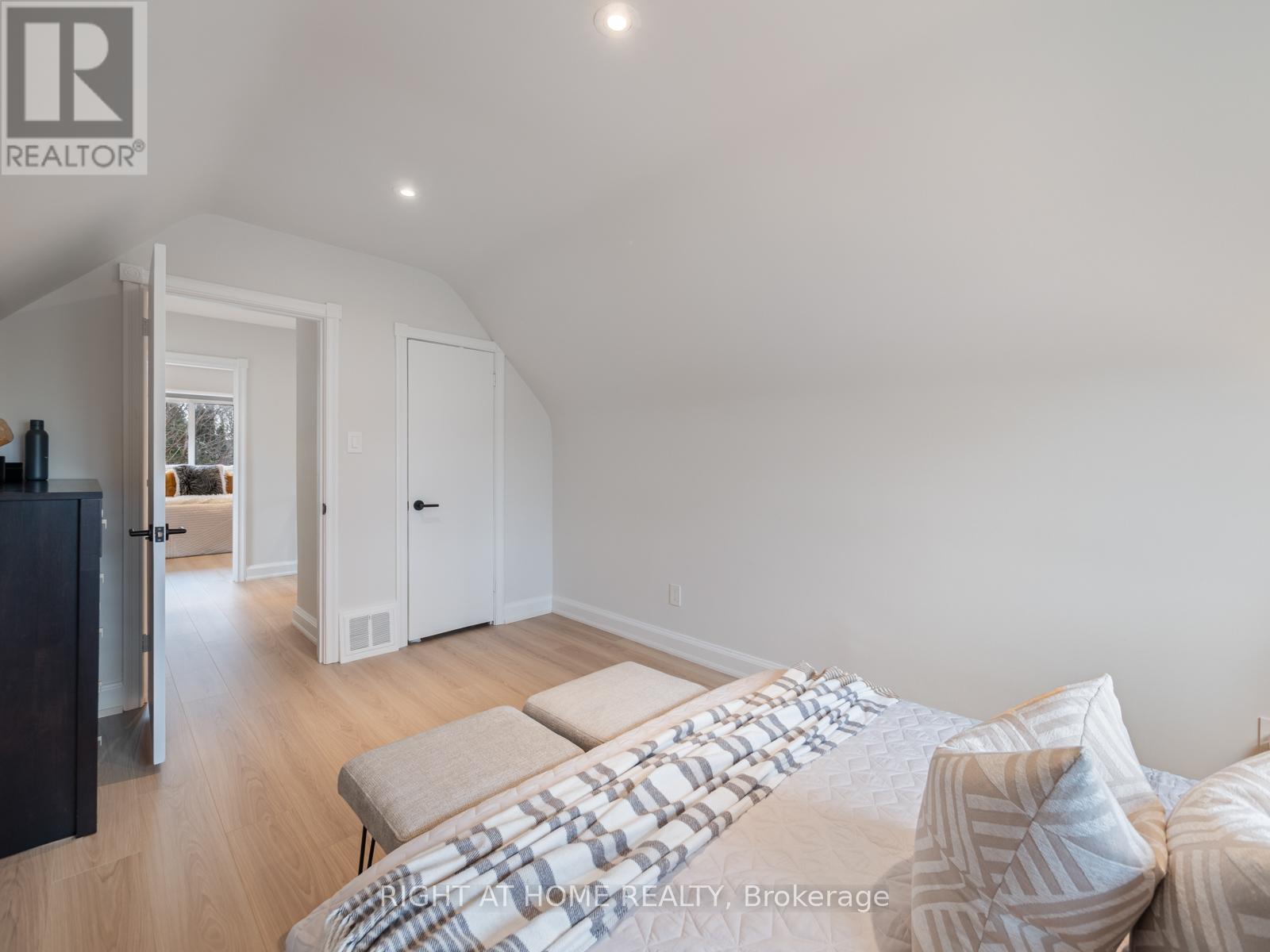 49 Amsterdam Avenue, Toronto, Ontario  M4B 2B9 - Photo 26 - E12217845