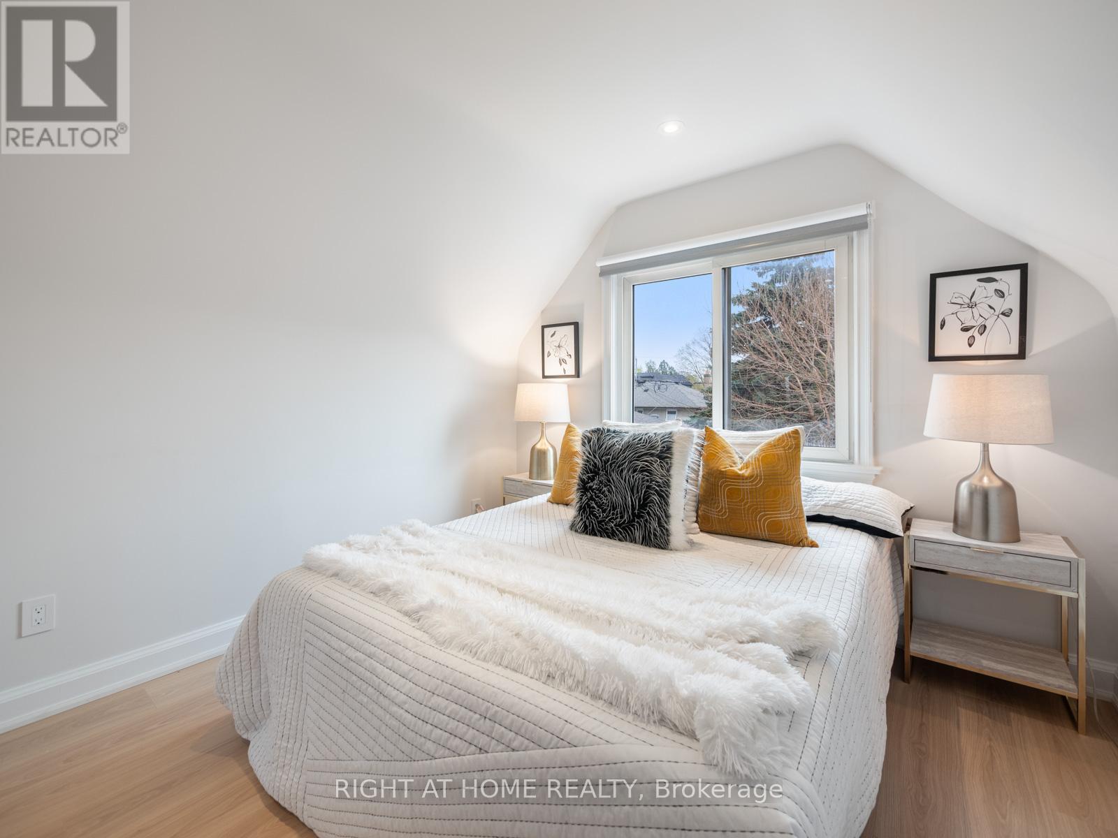 49 Amsterdam Avenue, Toronto, Ontario  M4B 2B9 - Photo 29 - E12217845