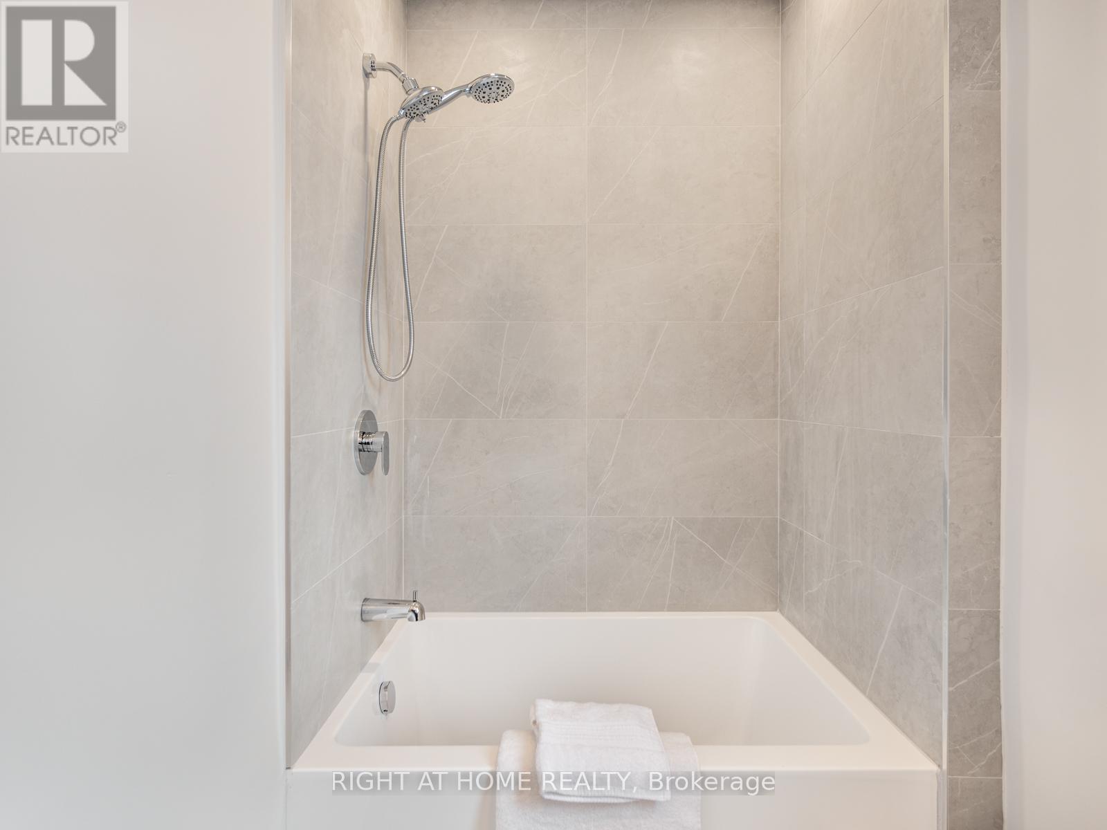 49 Amsterdam Avenue, Toronto, Ontario  M4B 2B9 - Photo 31 - E12217845