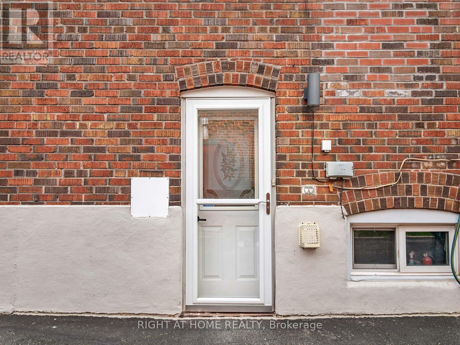 49 Amsterdam Avenue, Toronto, Ontario  M4B 2B9 - Photo 41 - E12217845