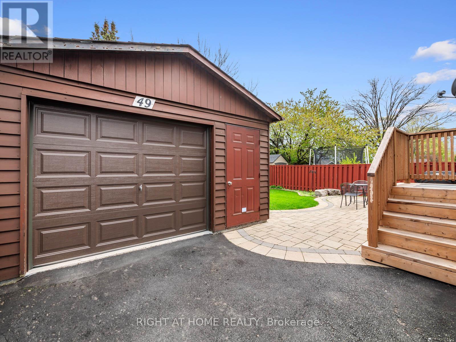 49 Amsterdam Avenue, Toronto, Ontario  M4B 2B9 - Photo 42 - E12217845