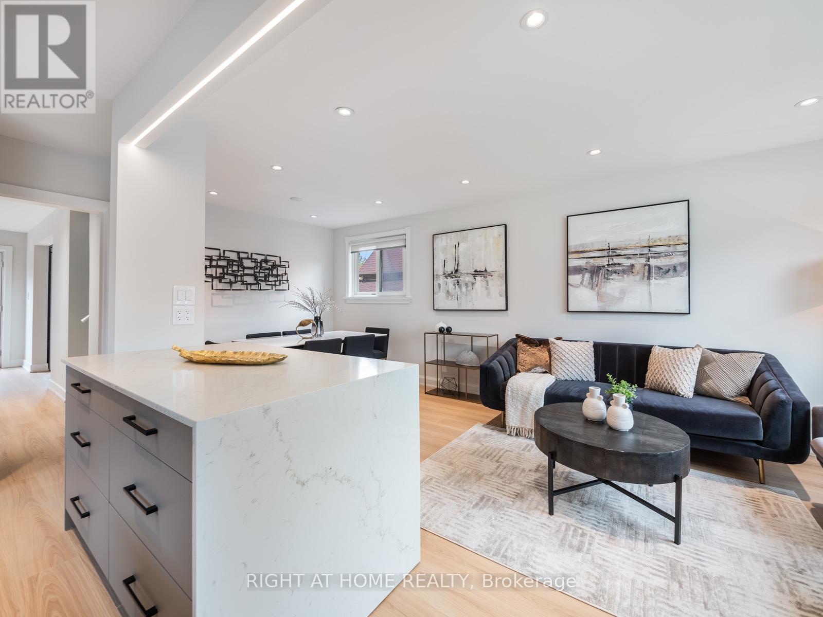 49 Amsterdam Avenue, Toronto, Ontario  M4B 2B9 - Photo 9 - E12217845