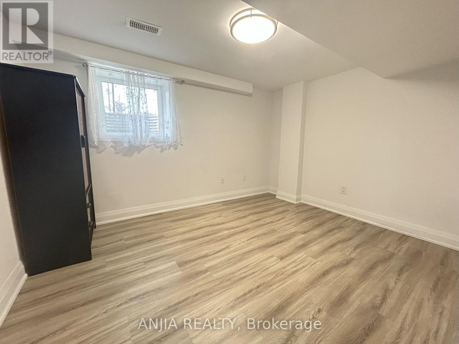 Bsmt - 68 Singleton Road, Toronto (Wexford-Maryvale), Ontario  M1R 2E9 - Photo 7 - E12217865