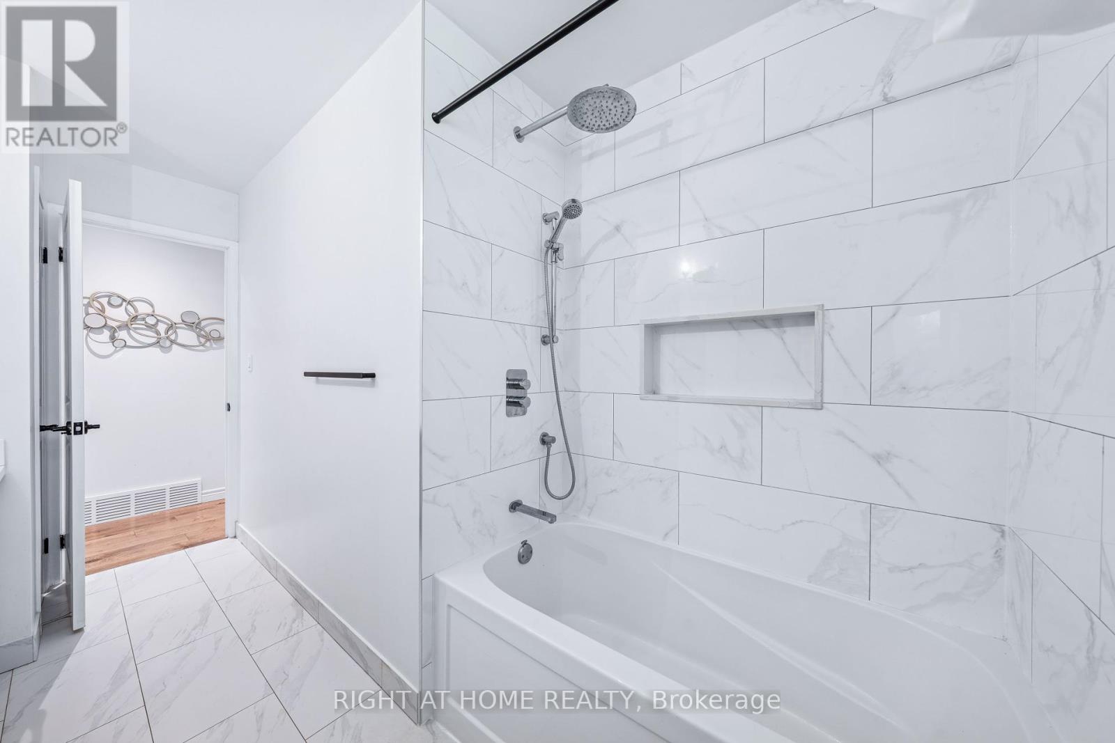 1152 Birch Road, Innisfil (Gilford), Ontario  L0L 1R0 - Photo 12 - N12217875