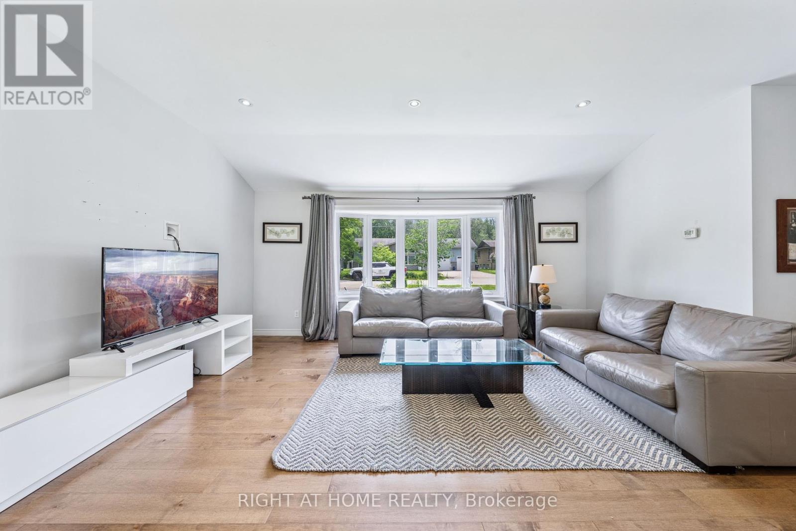 1152 Birch Road, Innisfil (Gilford), Ontario  L0L 1R0 - Photo 8 - N12217875