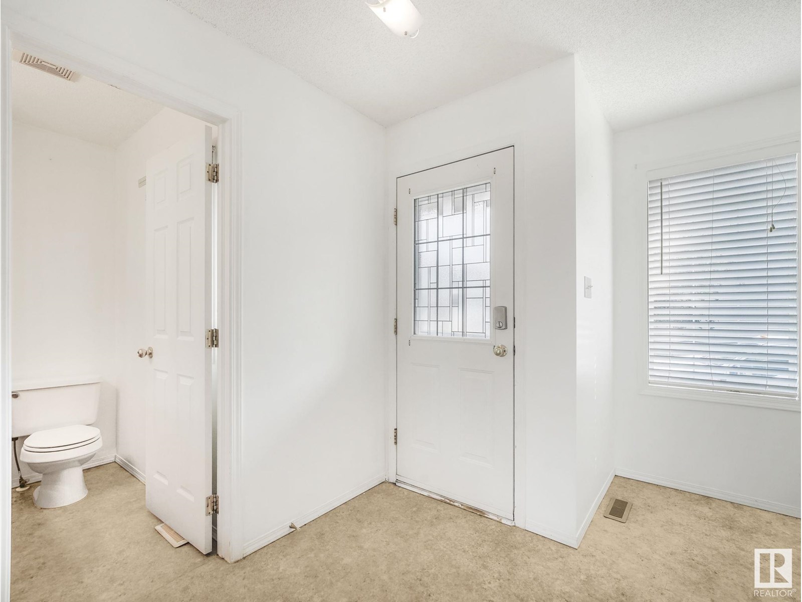 #32 14803 Miller Bv Nw, Edmonton, Alberta  T5Y 3A4 - Photo 5 - E4442129