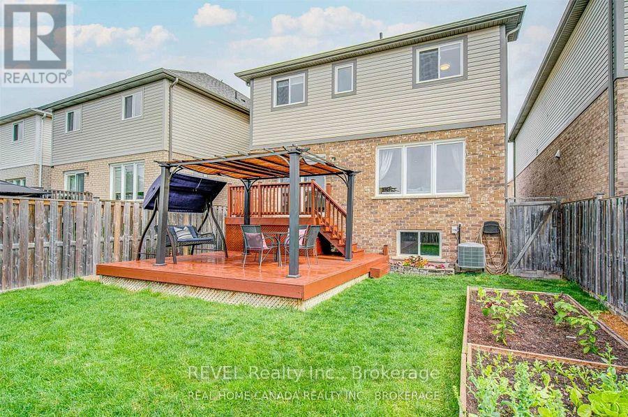 7272 Lionshead Avenue, Niagara Falls, Ontario  L2G 0A6 - Photo 3 - X12200524