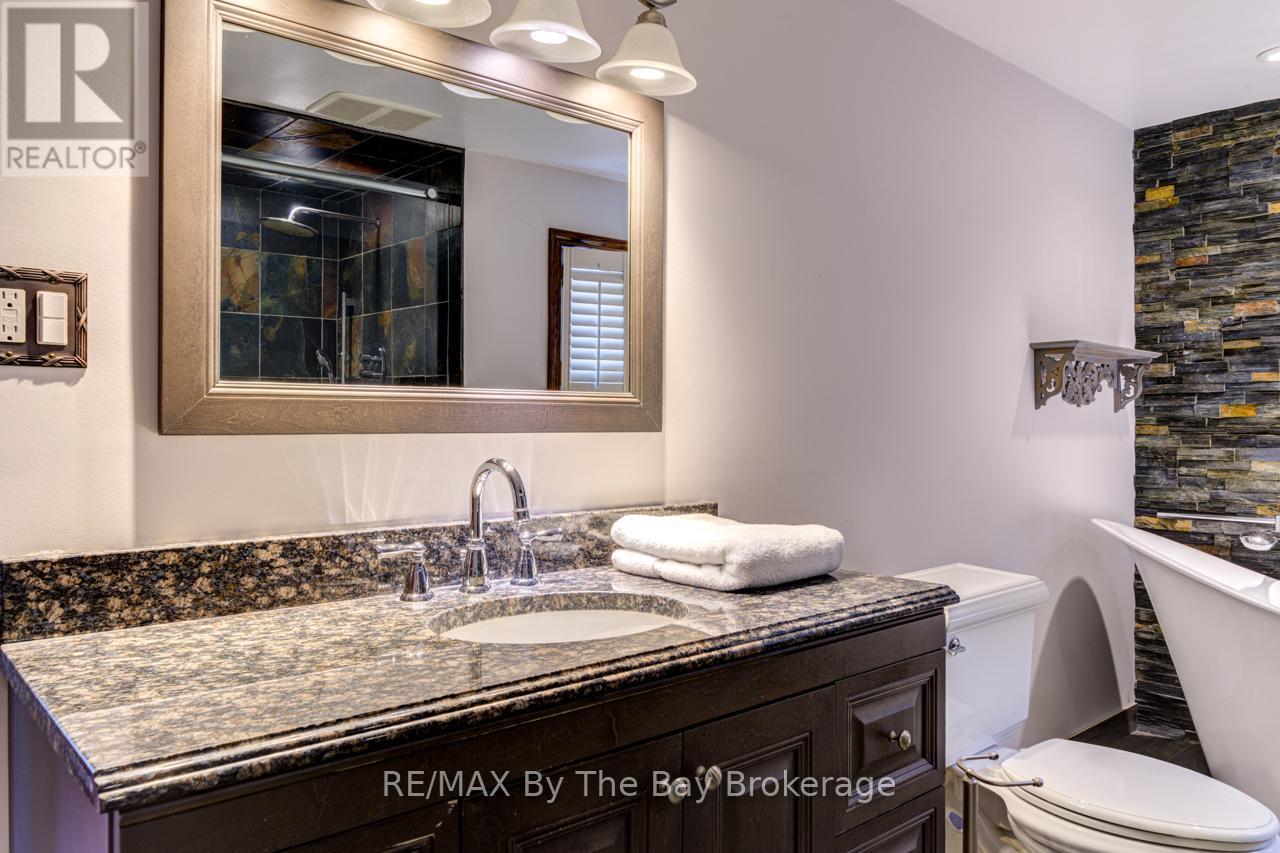 145 Old Surrey Lane, Richmond Hill, Ontario  L4C 6R9 - Photo 24 - N12217922