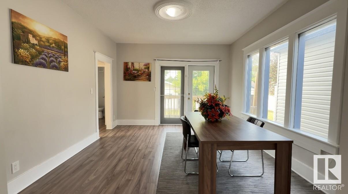 Property at 9862 76 AV NW image 2