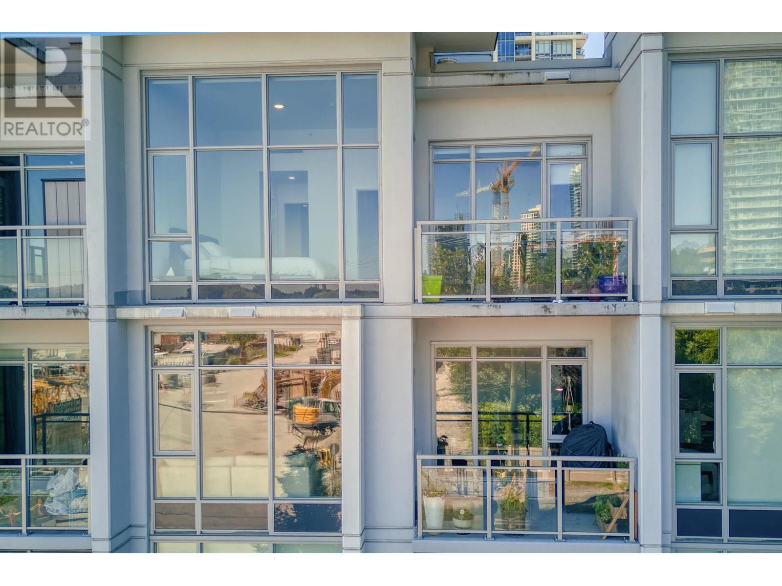 Th307 2351 Beta Avenue, Burnaby, British Columbia  V5C 0M2 - Photo 2 - R3003619