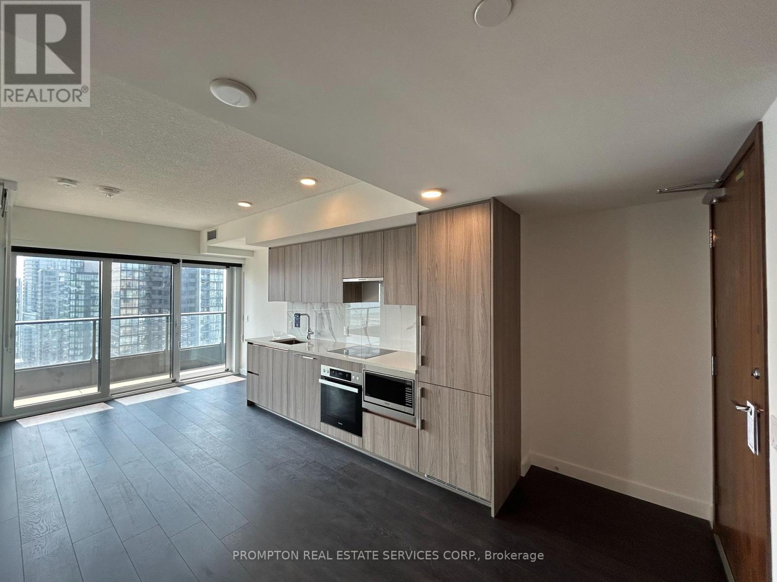 3801 - 3 Concord Cityplace Way, Toronto, Ontario  M5V 0X4 - Photo 10 - C12217889