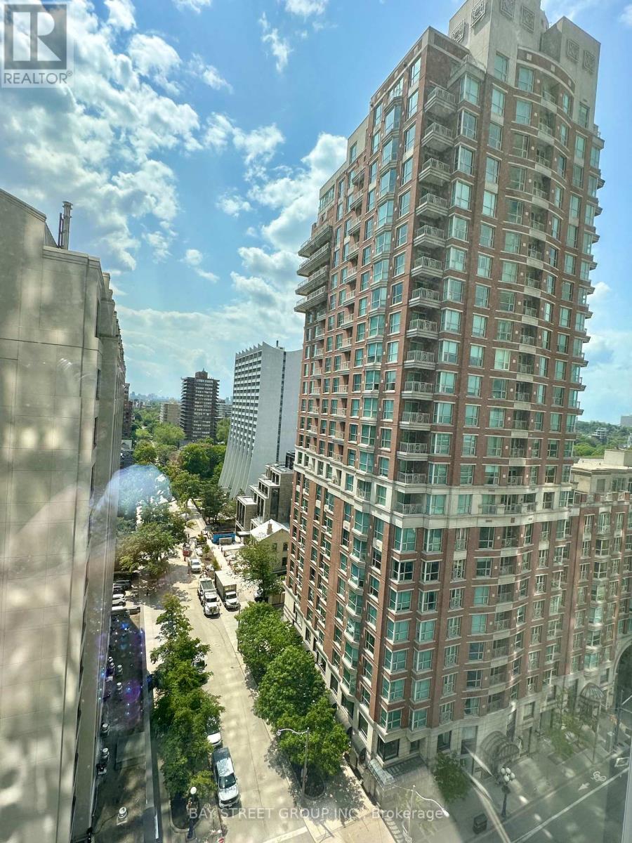 1411 - 188 Cumberland Street, Toronto, Ontario  M5R 0B6 - Photo 9 - C12217895