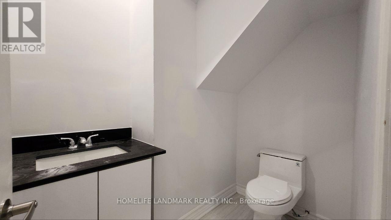 1 - 325 Simcoe Street S, Oshawa (Central), Ontario  L1H 4H9 - Photo 4 - E12217913