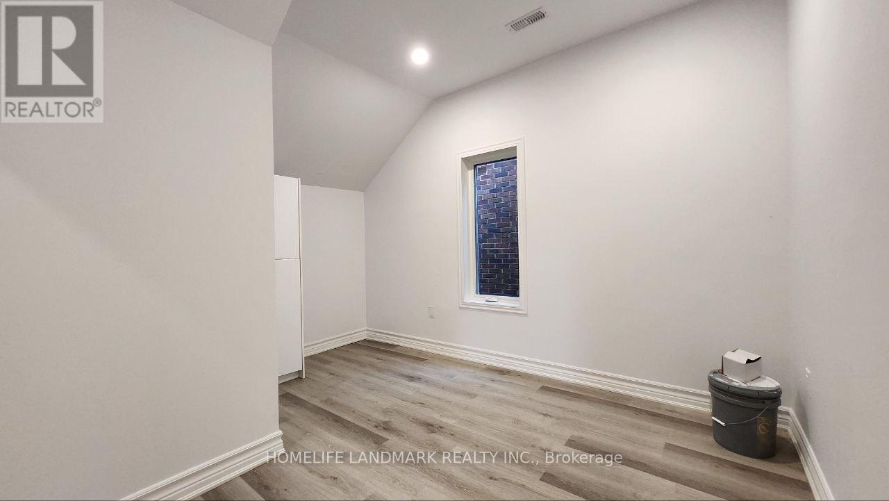 1 - 325 Simcoe Street S, Oshawa (Central), Ontario  L1H 4H9 - Photo 8 - E12217913