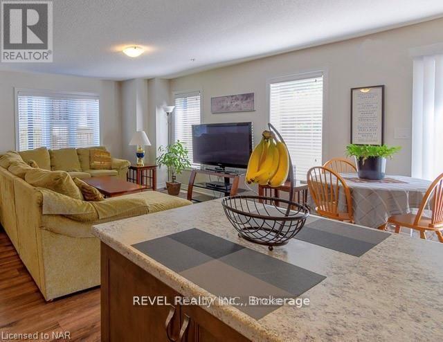 12 - 60 Canterbury Drive, St. Catharines, Ontario  L2P 0E7 - Photo 8 - X12089758
