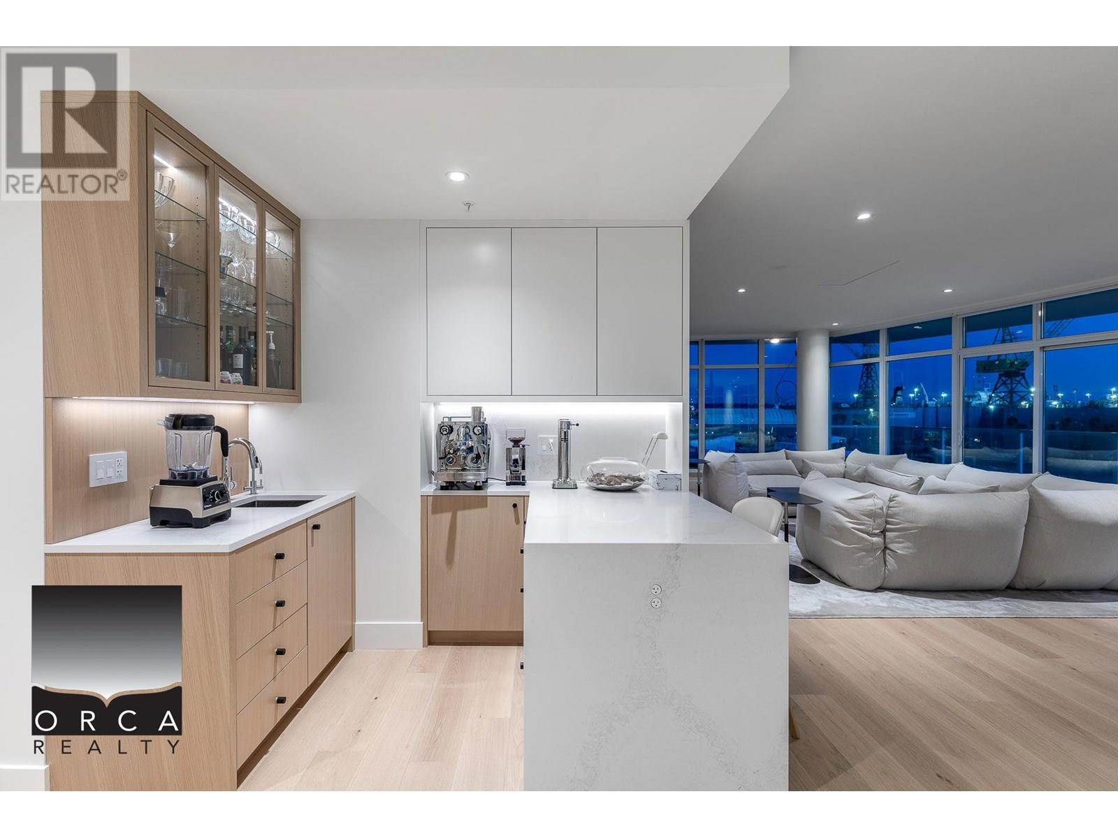 405 175 Victory Ship Way, North Vancouver, British Columbia  V7L 0G1 - Photo 13 - R3012605