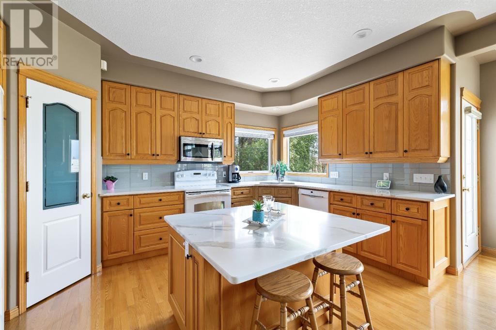Property at 225 Hamptons Gardens NW image 5