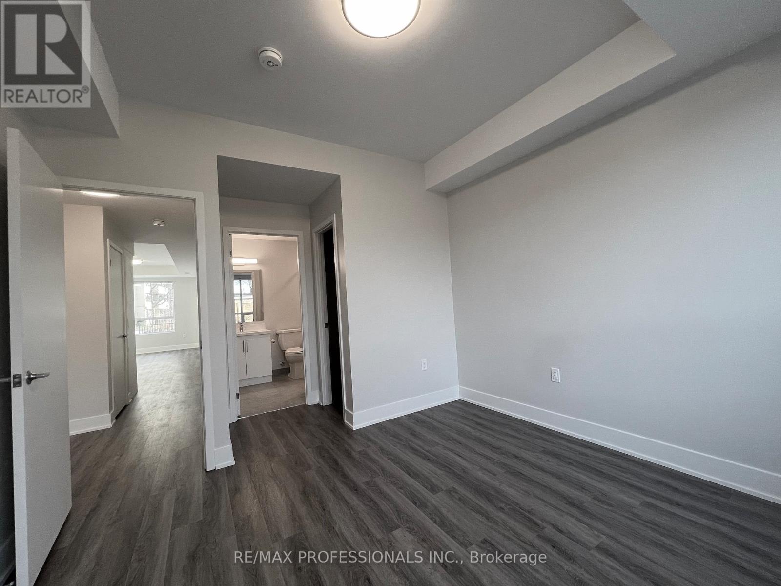 112 - 62 Dixfield Drive, Toronto, Ontario  M9C 3W1 - Photo 10 - W12217887