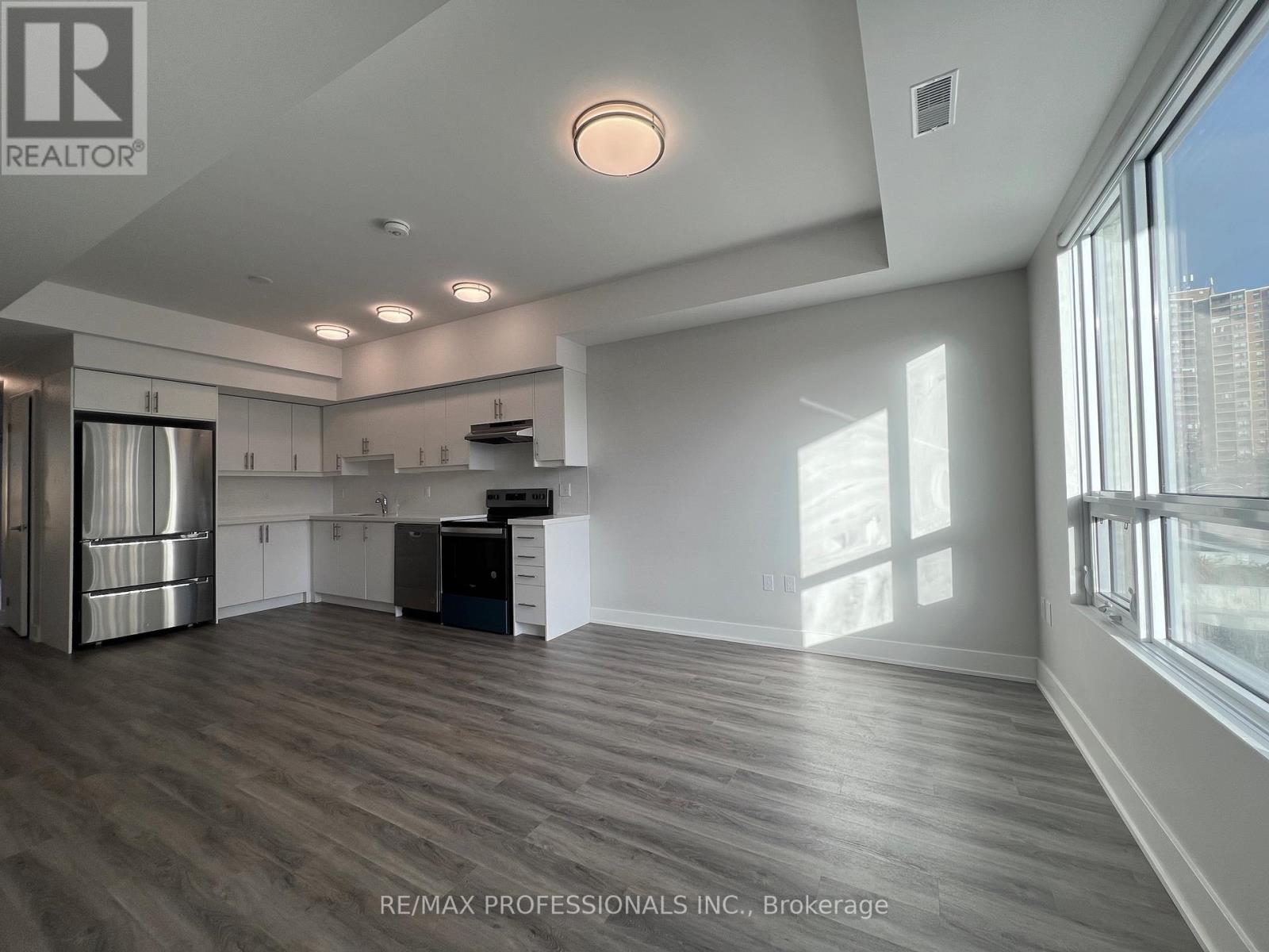 112 - 62 Dixfield Drive, Toronto, Ontario  M9C 3W1 - Photo 2 - W12217887