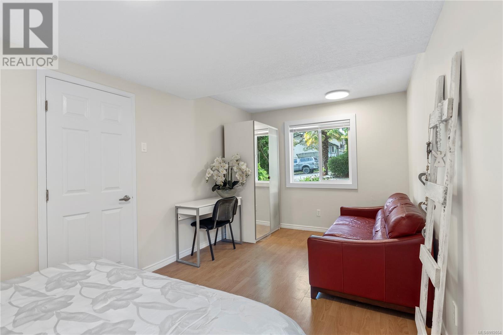 531 Dalton St, Victoria, British Columbia  V9A 4B1 - Photo 29 - 992654