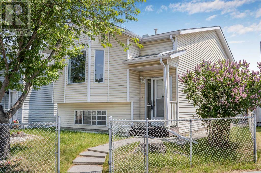 45 Erin Grove Place SE, calgary, Alberta